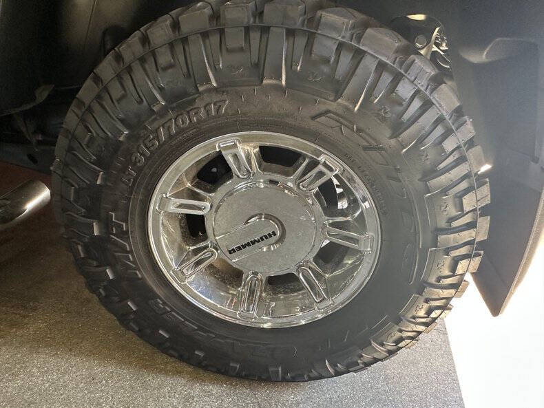 2004 HUMMER H2