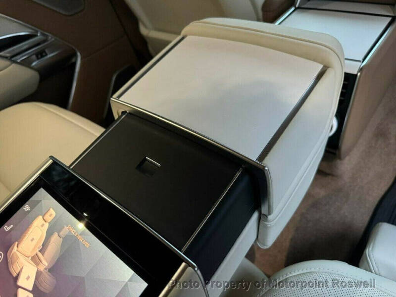 2025 Land Rover Range Rover P615 SV LWB