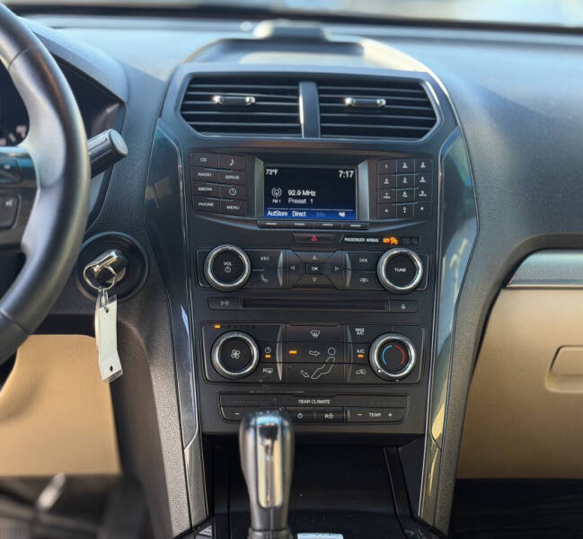 2016 Ford Explorer