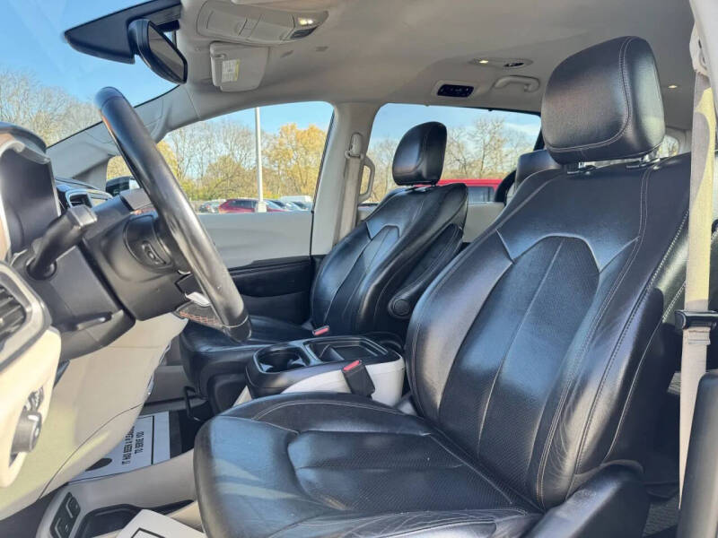 2019 Chrysler Pacifica Touring L