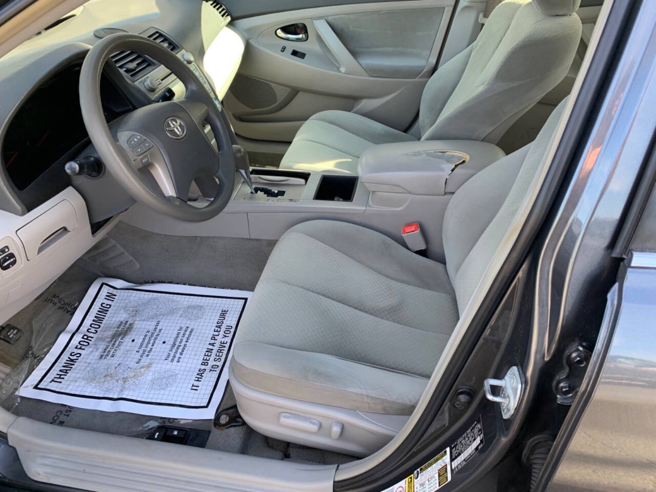 2008 Toyota Camry LE photo 10