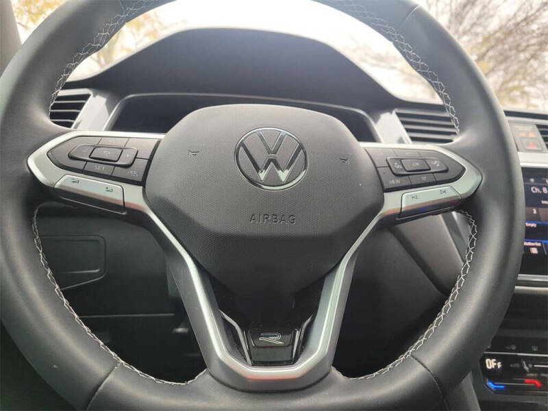 2023 Volkswagen Tiguan SE R-Line Black