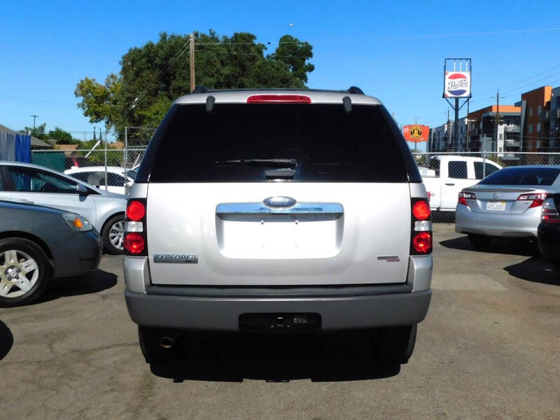 2006 Ford Explorer XLT