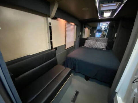 2000 Freightliner XC Chassis