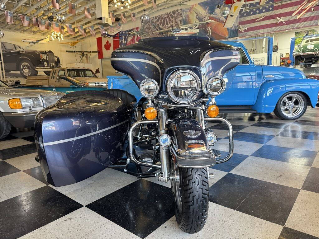 2003 Harley-Davidson® FLHTCUI - Electra Glide® 4