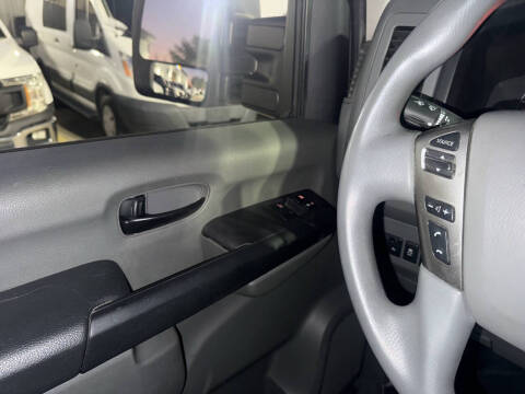 2019 Nissan NV 2500 HD SV