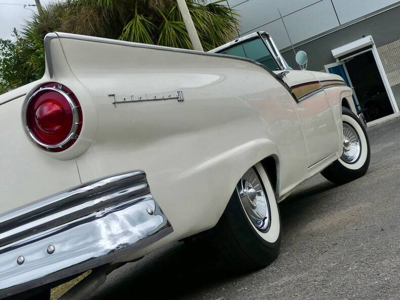 1957 Ford Fairlane