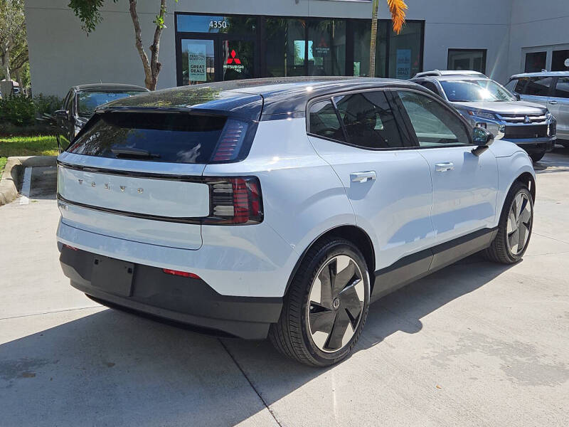 2025 Volvo EX30 Twin Plus