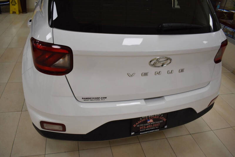2021 Hyundai Venue SE