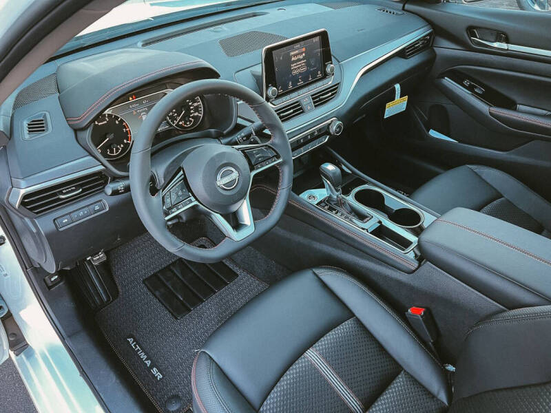 2025 Nissan Altima 2.5 SR