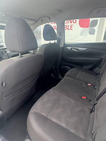 2016 Nissan Rogue SV