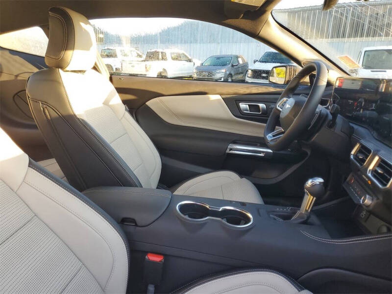 2025 Ford Mustang GT Premium