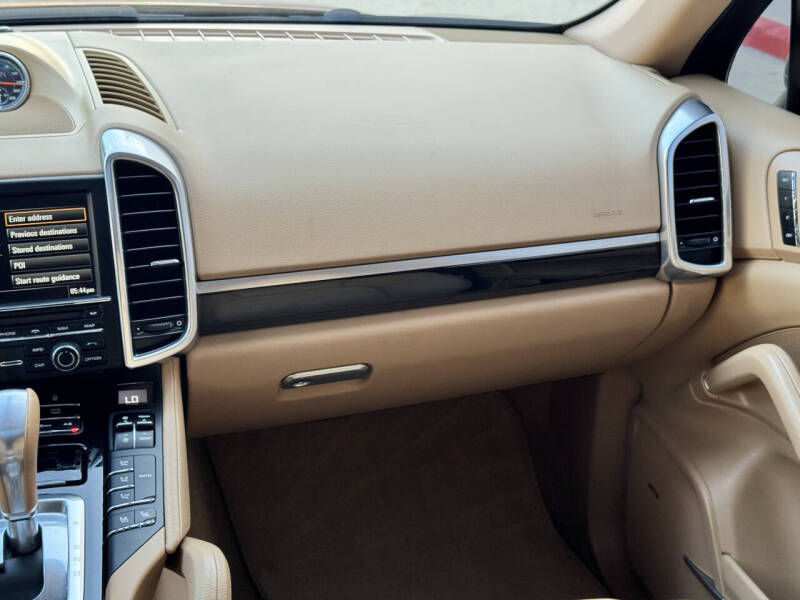 2012 Porsche Cayenne S