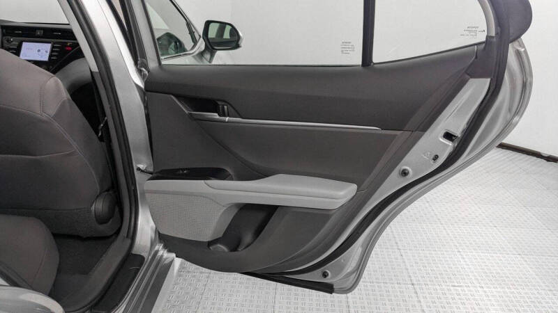 2020 Toyota Camry Hybrid LE