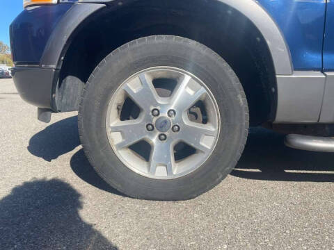 2004 Ford Explorer XLT