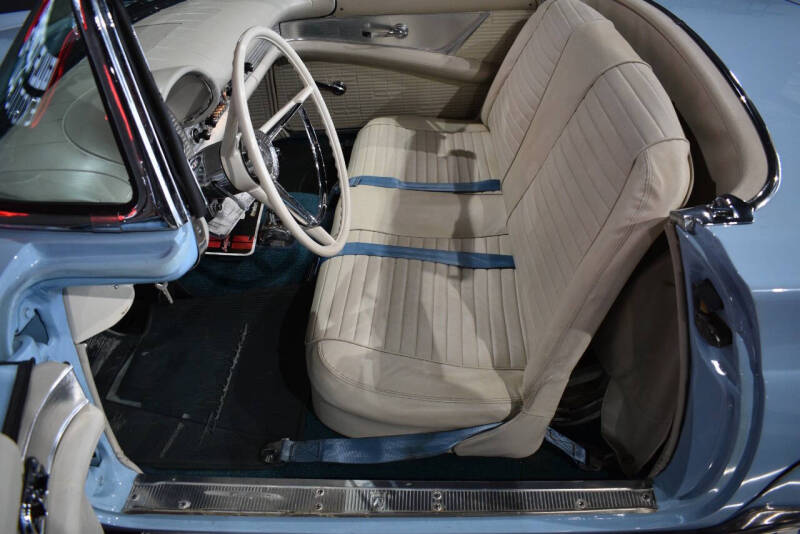 1957 Ford Thunderbird