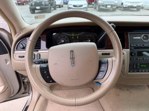 2006 Lincoln Town Car Signature