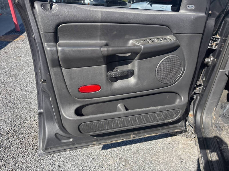 2004 Dodge Ram 1500 SLT