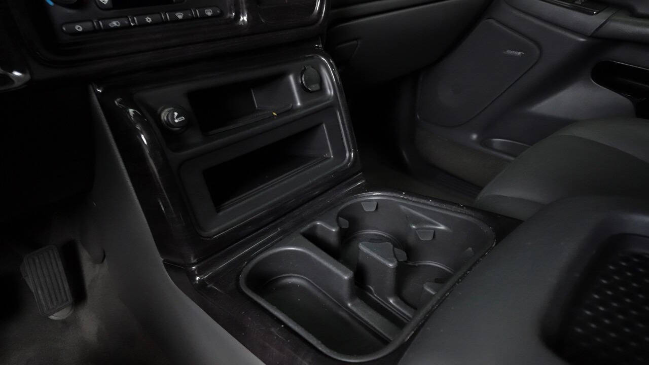 2004 Chevrolet Avalanche 31