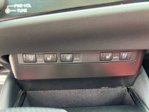 2023 Lexus ES 350 F SPORT Handling