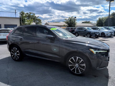 2023 Volvo XC60 B5 Plus Dark Theme