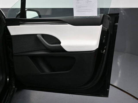 2022 Tesla Model X Plaid