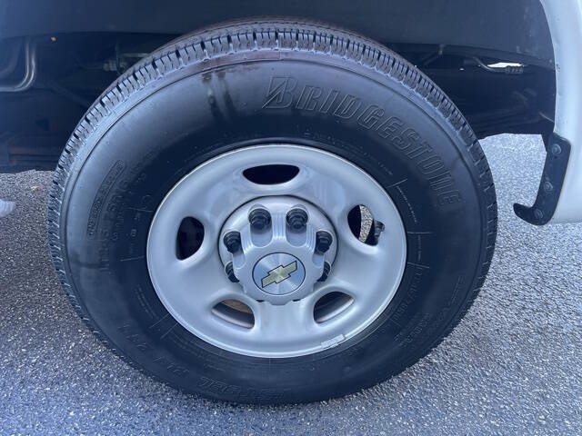 2022 Chevrolet Express LS 3500