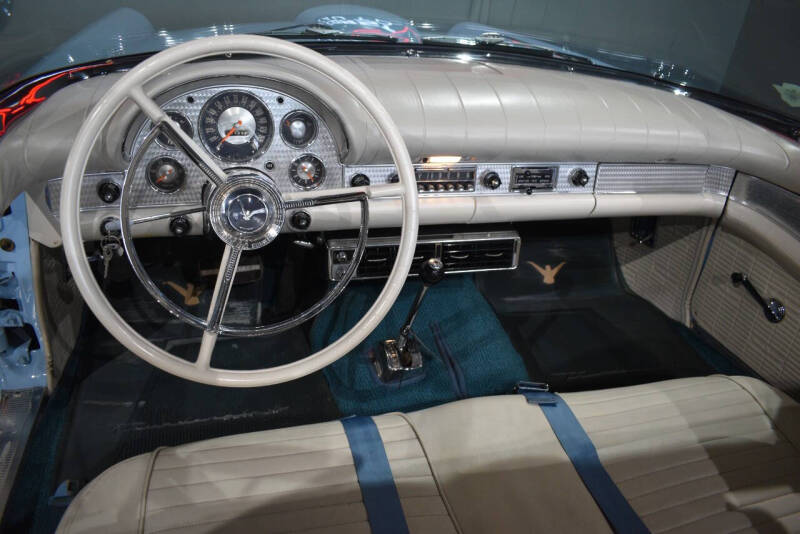 1957 Ford Thunderbird