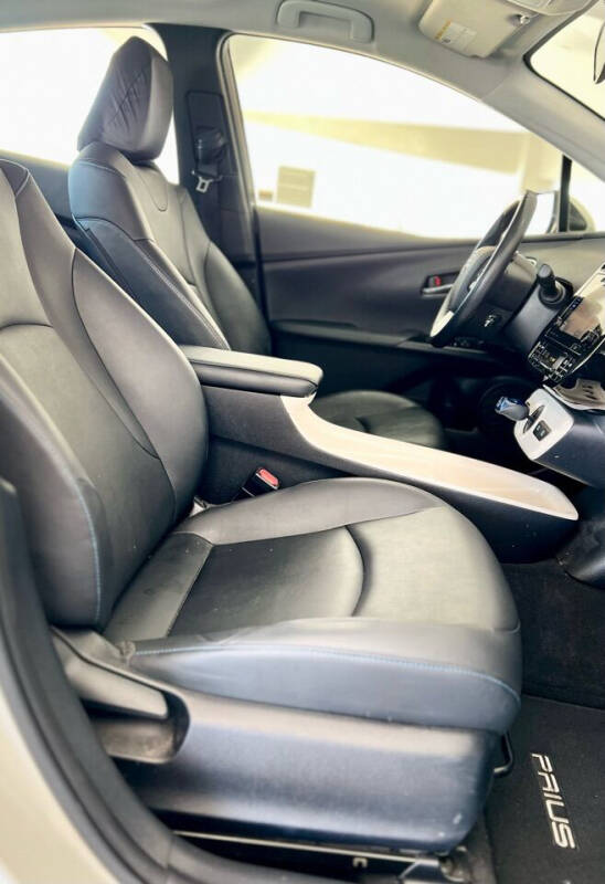 2016 Toyota Prius Four