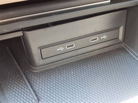 2025 Volkswagen Atlas SE