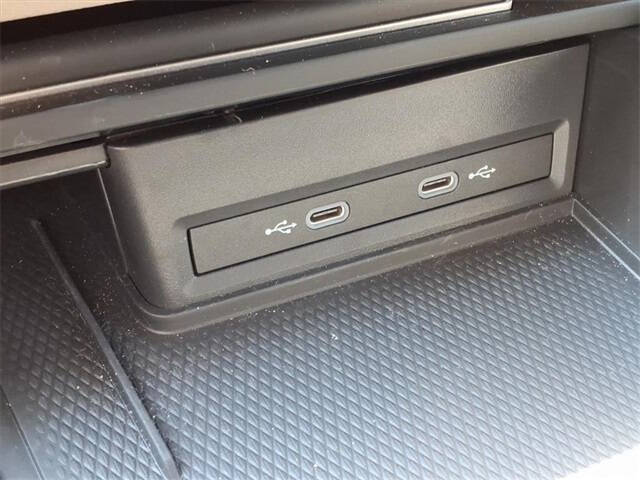 2025 Volkswagen Atlas SE