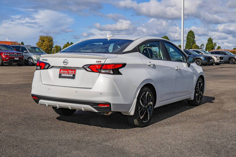 2025 Nissan Versa SR