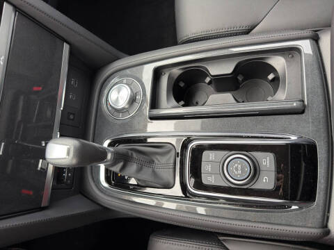 2024 Nissan Armada SV