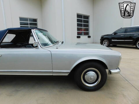 1965 Mercedes-Benz SL-Class