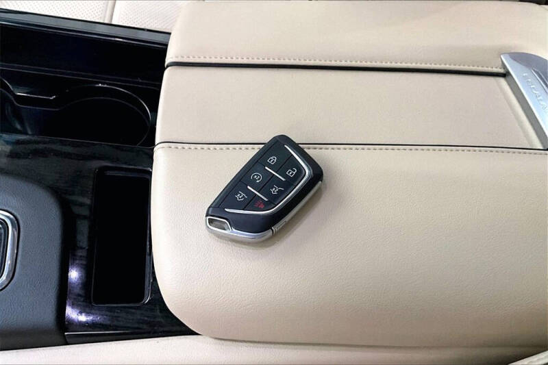 2023 Cadillac Escalade Premium Luxury