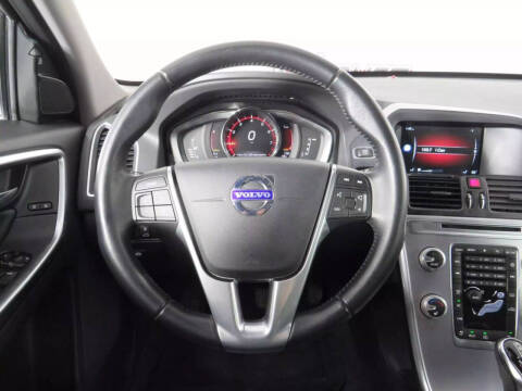 2017 Volvo XC60 T6 Dynamic