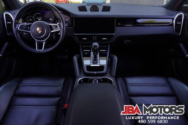 2023 Porsche Cayenne