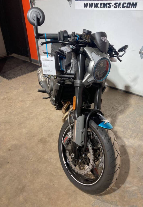 2022 CFMoto 700CL-X Sport