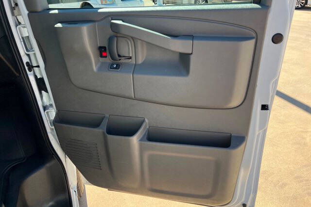 2024 Chevrolet Express LT 3500