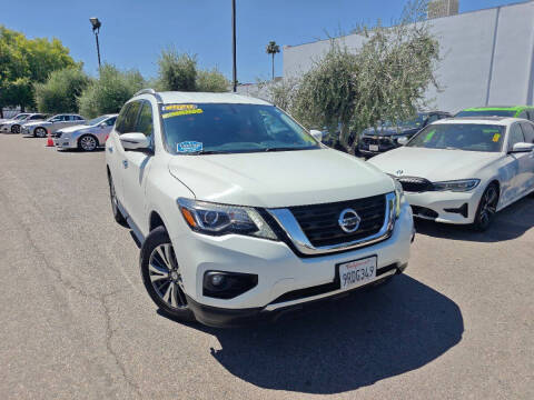 2020 Nissan Pathfinder SL