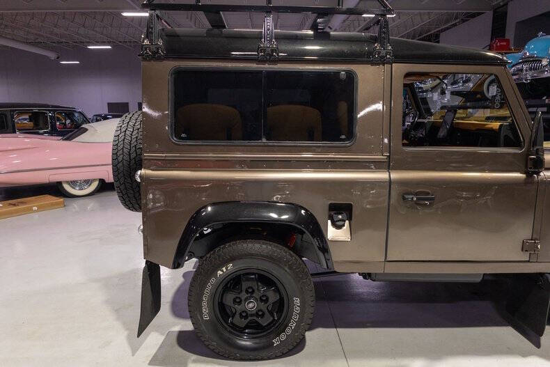 1987 Land Rover Defender