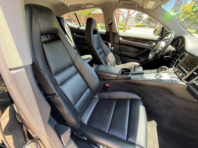 2016 Porsche Panamera Edition