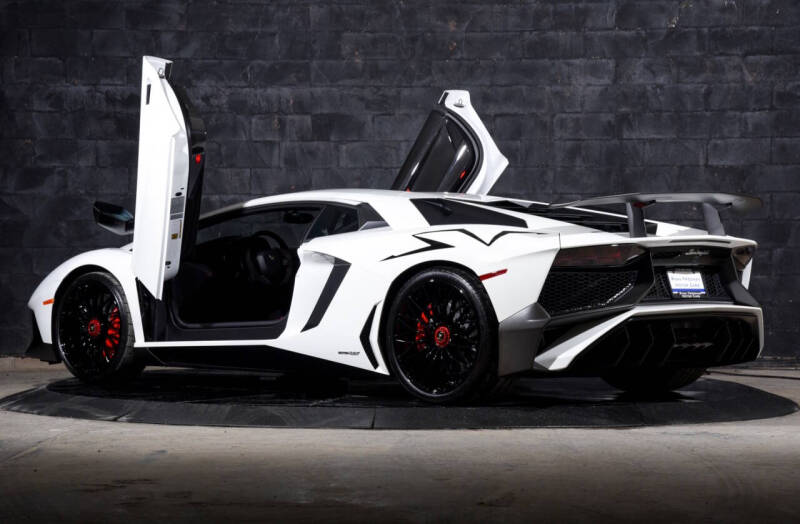 2016 Lamborghini Aventador LP 750-4 SV