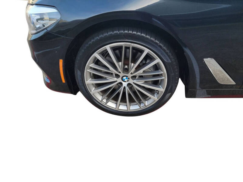 2018 BMW 5 Series 530i