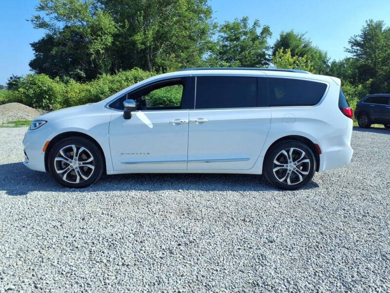 2025 Chrysler Pacifica Pinnacle