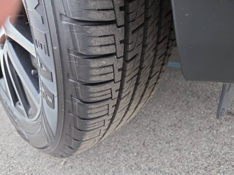 2017 Toyota Highlander SE