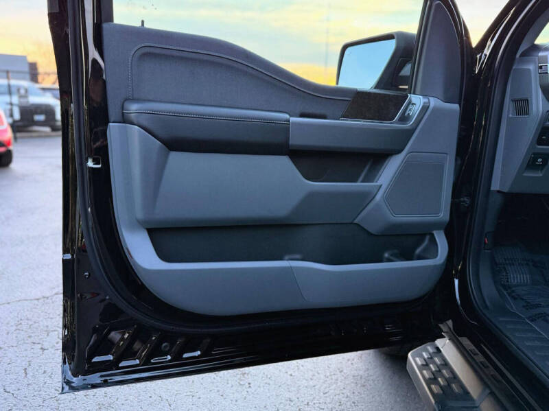 2024 Ford F-150 Lightning XLT