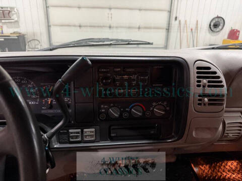 1999 GMC Suburban