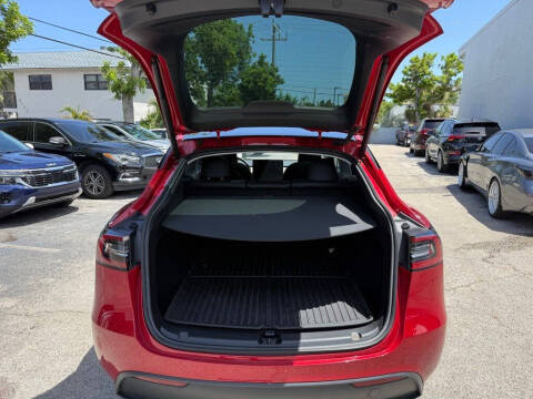 2023 Tesla Model Y Long Range