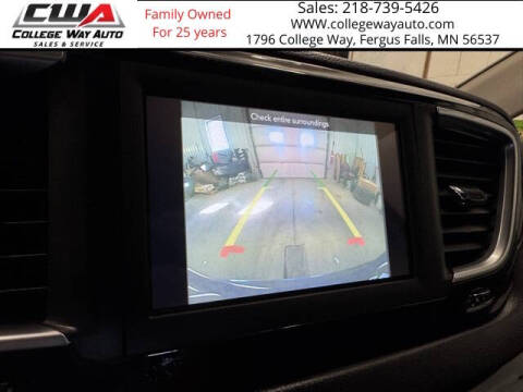 2021 Chrysler Voyager LX